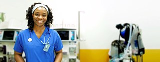 Karriere in Deutschland: Michelle-Ange Monteu aus Kamerun arbeitet als Ärztin in Baden-Württemberg;