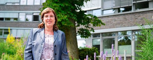 Emma Jover García (40) stammt aus Spanien und ist studierte Politikwissenschaftlerin. Nach einer offiziellen Zeugnisbewertung ihres Diploms arbeitet sie heute als Mitarbeiterin einer Koordinierungsstelle für Migration und Teilhabe im Landkreis Heidekreis.