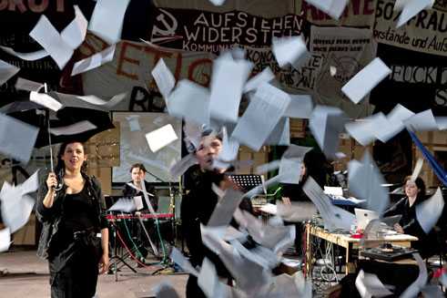 Werk X:„Proletenpassion 2015 ff.“ der österreichischen Regisseurin Christine Eder und der Musikerin Gustav