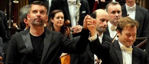 Das Foto zeigt Matthias Pintscher mit den Berliner Philharmonikern. Der Dirigent leitete auf Einladung des Goethe-Instituts im Juni 2015 einen Meisterkurs in Budapest.