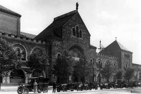 Um 1925: UFA-Palast in Berlin