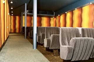 Siebzigerjahre: Kinosaal eines Schachtelkinos in Wiesbaden