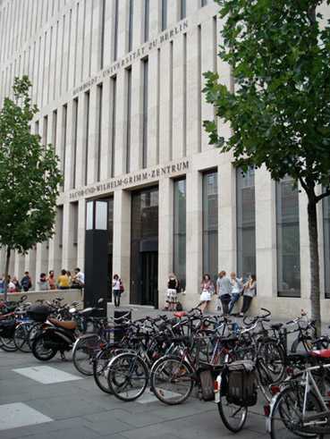 Jacob-und-Wilhelm-Grimm-Zentrum