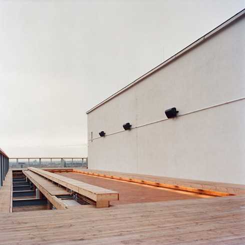 Robertneun Architekten, Weekend Club