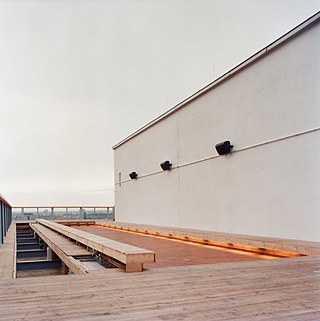 Robertneun Architekten, Weekend Club