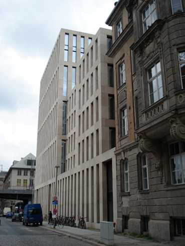 Jacob-und-Wilhelm-Grimm-Zentrum