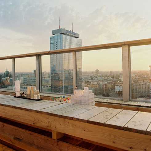 Robertneun Architekten, Weekend Club