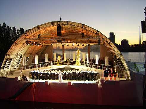 Theater Bremen, waterfront stage