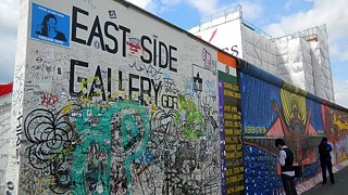 Touristen an der Gallery