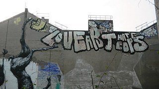 Ein sogenanntes Streichbombing der 1UP Crew