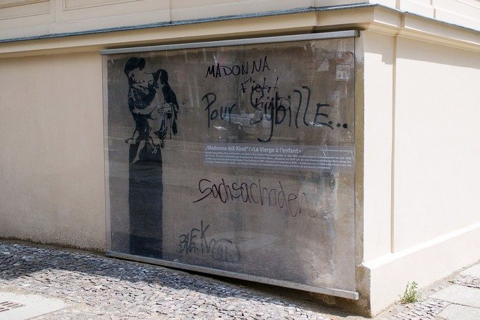 Karl-Liebknecht-Straße, Madonna mit Kind