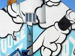 Pasta Oners Kunstwerk an der Metrostation Dejvická