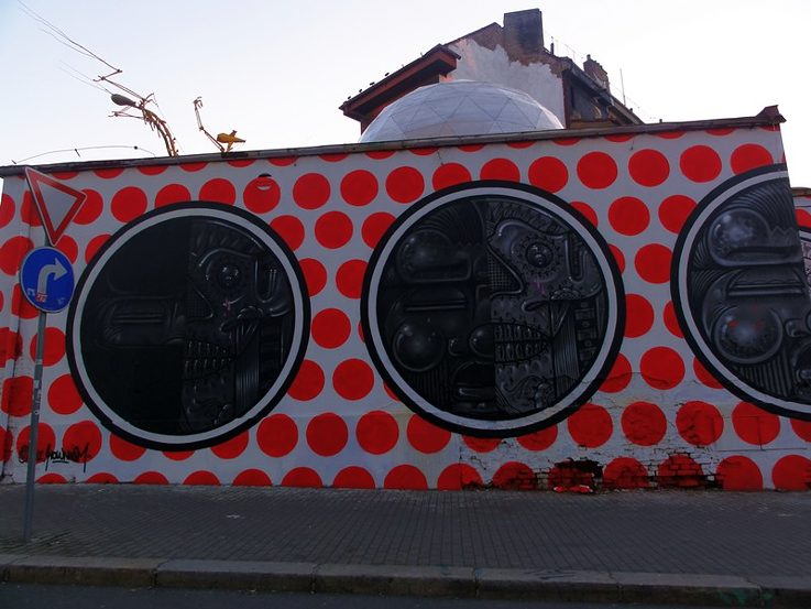 Rot, Weiß, Schwarz und Silber, das Markenzeichen von How´n´nosm