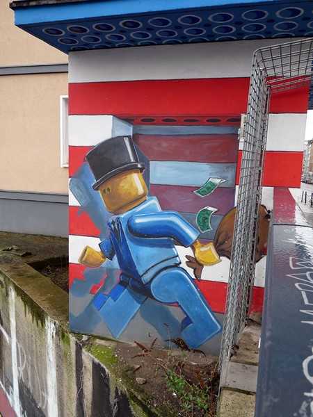 Dann macht er sich mit der Kohle aus dem Staub
