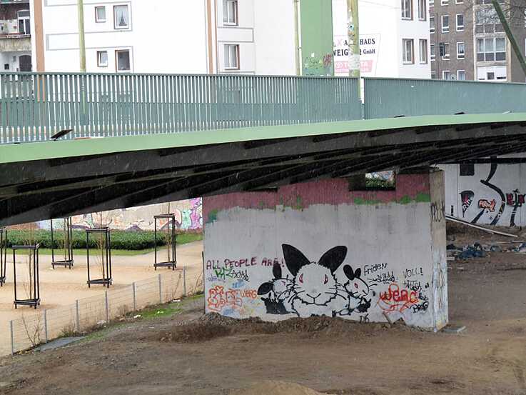 Brücken sind bei Sprayern beliebt
