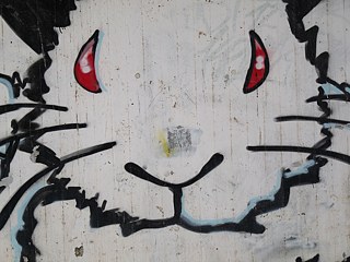 Outliny jsou modré a černé