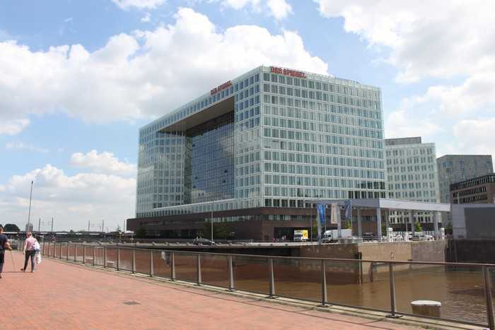 Budova vydavatelství časopisu Der Spiegel, pohled zvenku