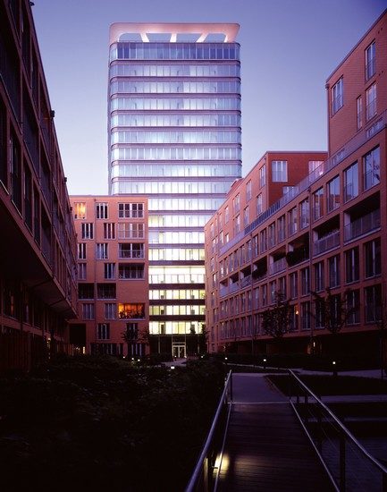 Astra-Turm: Außenansicht vom Bernhard-Nocht-Quartier aus