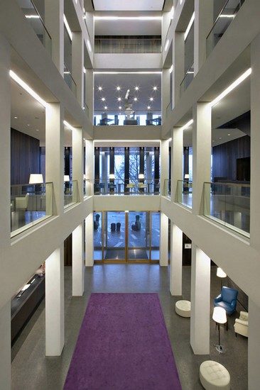 Empire Riverside: Lobby von oben