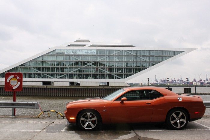 Dockland: Außenansicht vom Kai aus