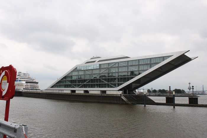 Dockland, pohled na špici budovy