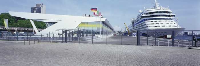 Cruise Center Altona, střešní terasa