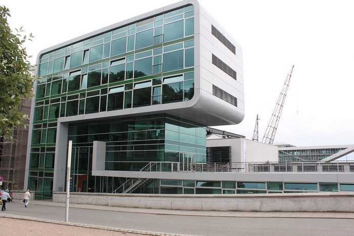 Elbberg Campus, pohled zvenku