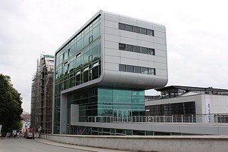 Elbberg Campus, skleněná architektura autorů Botheho, Richtera a Teheraniho