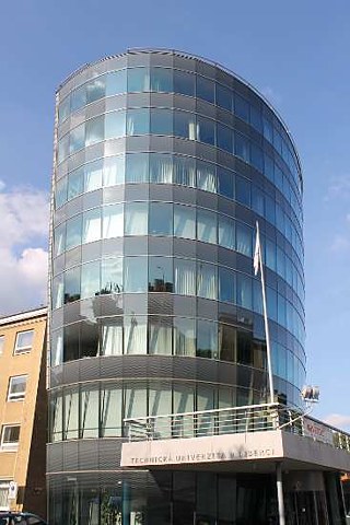 Informační centrum a rektorát Technické univerzity | Foto: Filip Landa