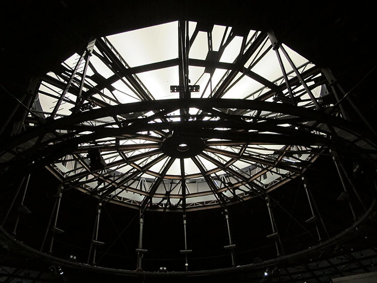 Multifunktionsaula Gong im ehemaligen Gasometer| © Martin Strakoš, 2012