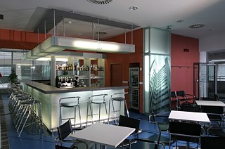 Das neue Café auf der Aussichtsterrasse © Foto: TOAST - Libor Stavjaník, Dušan Tománek (für den Landkreis Zlín)