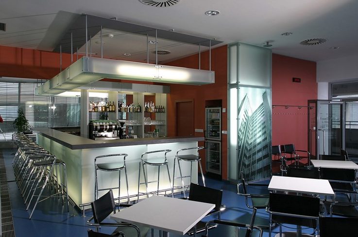 Das neue Café auf der Aussichtsterrasse © Foto: TOAST - Libor Stavjaník, Dušan Tománek (für den Landkreis Zlín)