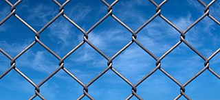 Grenzzäune bringen keine langfristigen Lösungen.