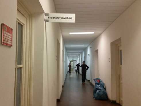 In den früheren Büros leben jetzt Menschen