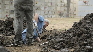 Exhumación en Sicilia