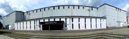 Seit 1926 gehört die historische Marlene-Dietrich-Halle zu den größten Studios Europas.