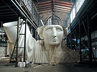 Art Department: Replik der Freiheitsstatue für „In 80 Tagen um die Welt“ (2004)