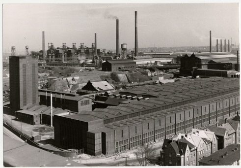 Damals: Jahrhunderthalle inmitten des Industrieareals (Bochum)