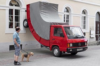 Erwin Wurm, Truck, Installation