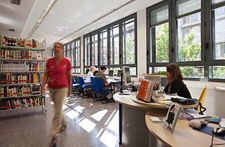 Bibliothek des Goethe-Instituts Barcelona in der Calle Manso.