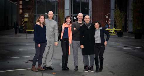 The ensemble of Dance On: Brit Rodemund, Ty Boomershine, Jone San Martin, Christopher Roman, Amancio Gonzalez, Ami Shulman (f.l.t.r.);