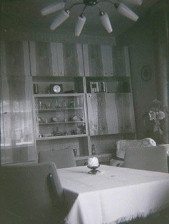 Jay Gard, Obývací stěna mých prarodičů na původním místě 