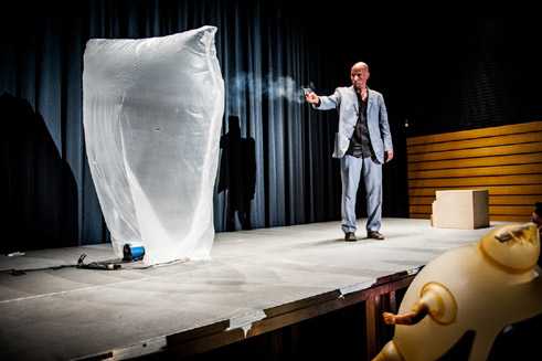 „Puppen sterben besser“ von Florian Feisel;