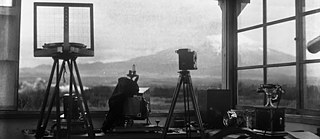 “View on Mt. Fuji”, from the book: Helmut Völter, The Movement of Clouds around Mt. Fuji | Foto (detail): Masanao Abe, Spector Books 2016 