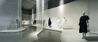 Erster Teil der Austellung Future Beauty