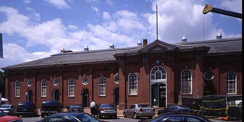 Außenseite des Eastern Market, 2004.