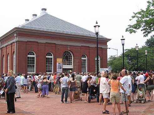 Wiedereröffnung des Eastern Market am 26. Juni 2009.