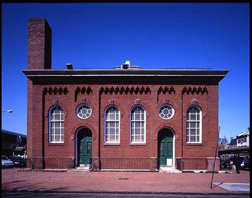 Außenseite des Eastern Market, 2004.