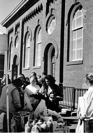 Customers throng to markets both in and outside Eastern Market. Photo 2000.