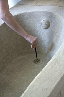 Helen Acosta, Sandbadewanne